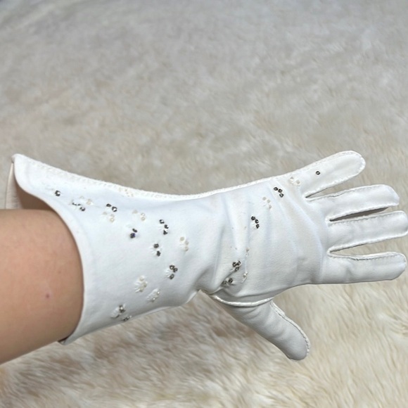 Vintage 60s Gloves - Picture 8 of 8